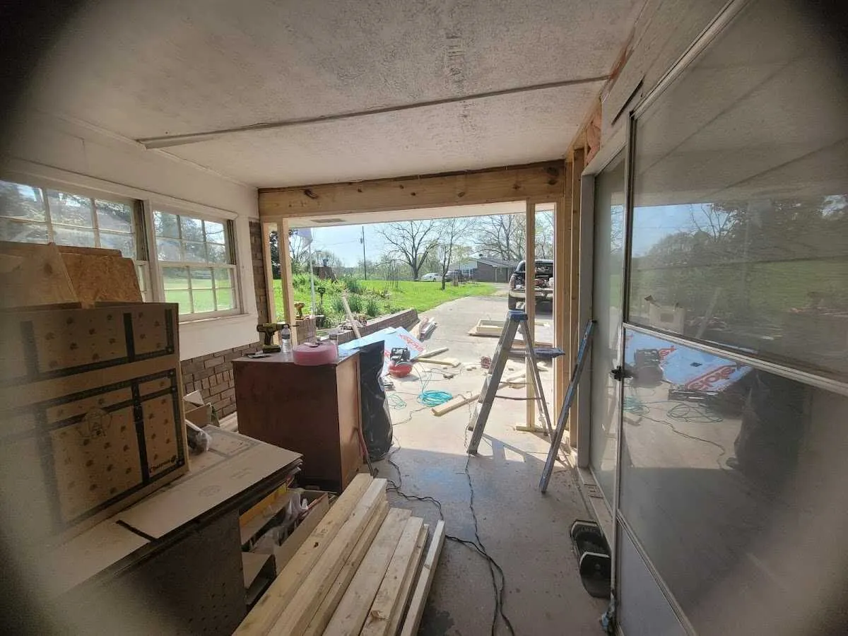 Air movers and dehumidifier for Drying & Dehumidification in Greenville